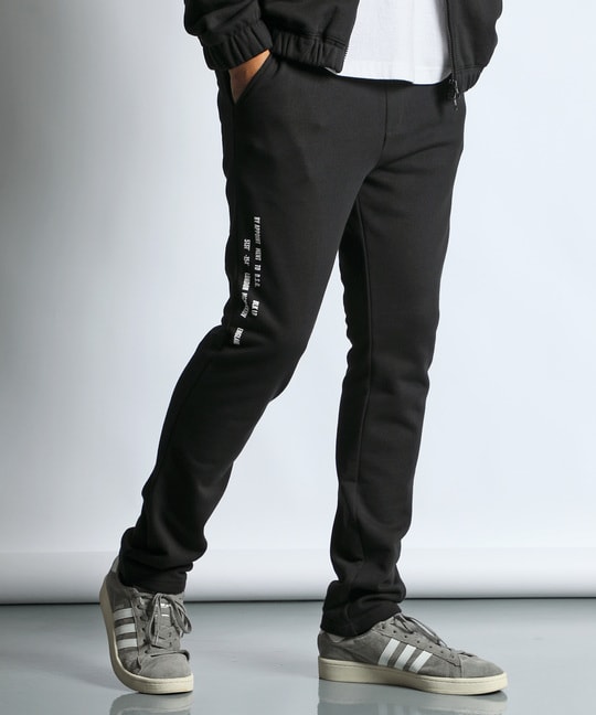 BLACK LABEL〕：
