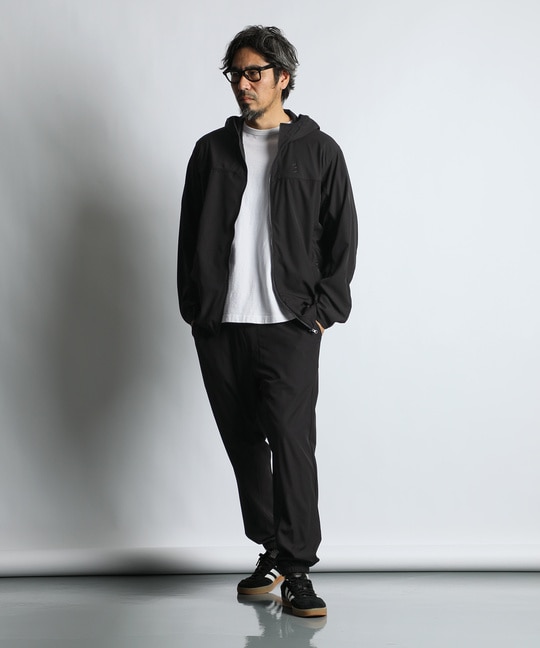 〔BLACK LABEL〕：セットアップ対応 ストレッチ フーデッドブルゾン