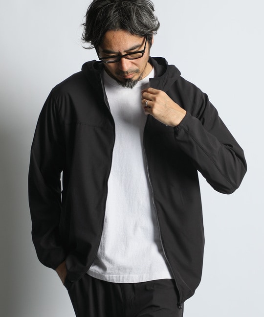 〔BLACK LABEL〕：セットアップ対応 ストレッチ フーデッドブルゾン
