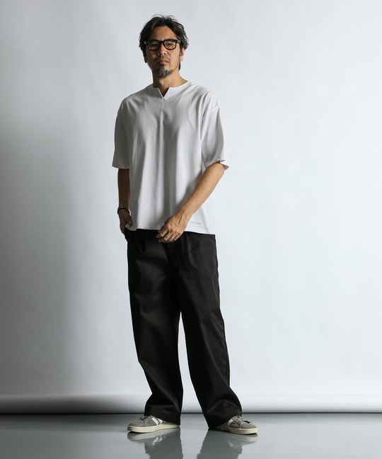 シルキータッチ キーネックTシャツ