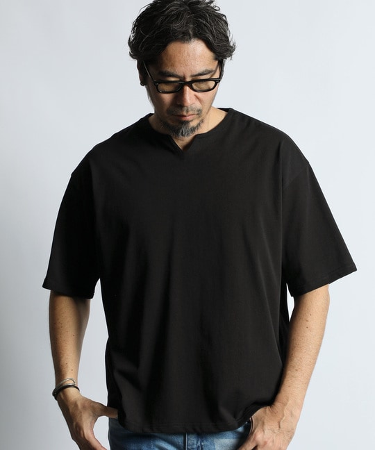 シルキータッチ キーネックTシャツ